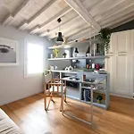 Loft 12 In Center